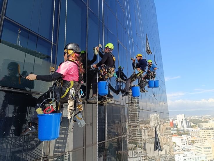 High Rise Glass Cleaning Services in Jaipur by Shree Shyam Housekeeping Services